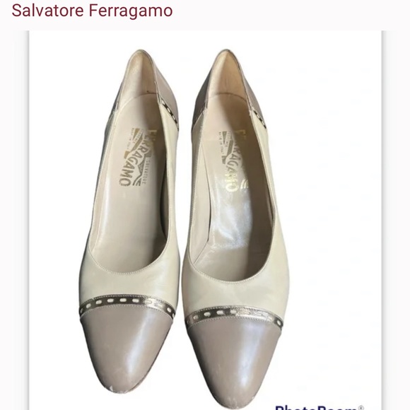Vintage Salvatore Ferragamo Beige and White Heels Shoes 9.5 made in italy - Picture 2 of 4